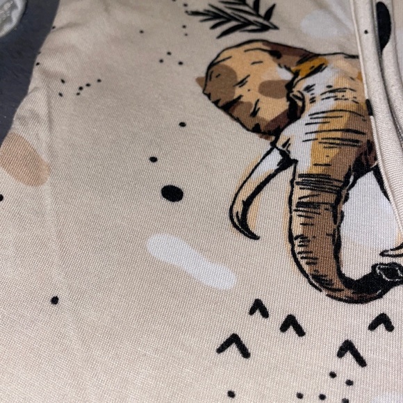 Newborn (fit 0-3) Posh Peanut Perry HTF Elephant Zipper Footie - Picture 4 of 13